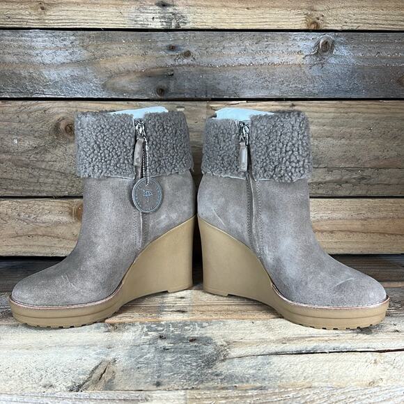 Lauren Ralph Lauren Steph Shearling-Trim Suede Bootie - Taupe - 7.5 - NWOB - Picture 8 of 10
